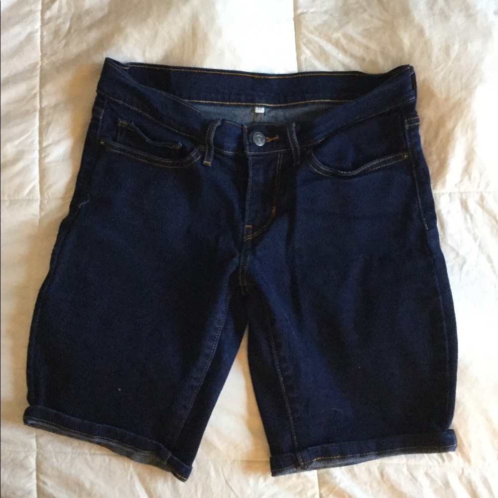 LEVI’S SHORTS